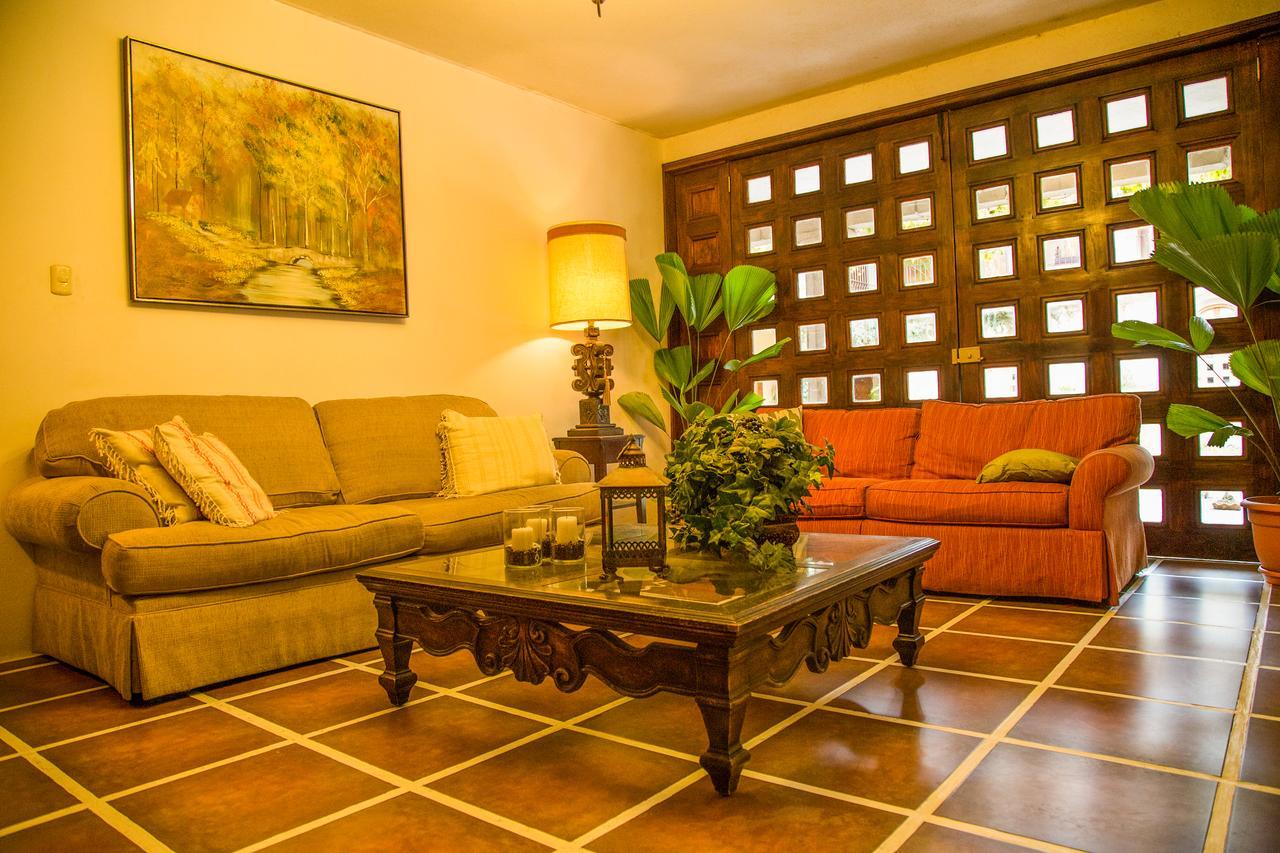 El Carmen Suites Antigua Exteriör bild